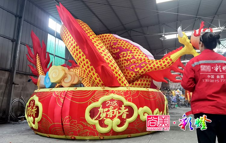 迎賓盤龍彩燈車間組合