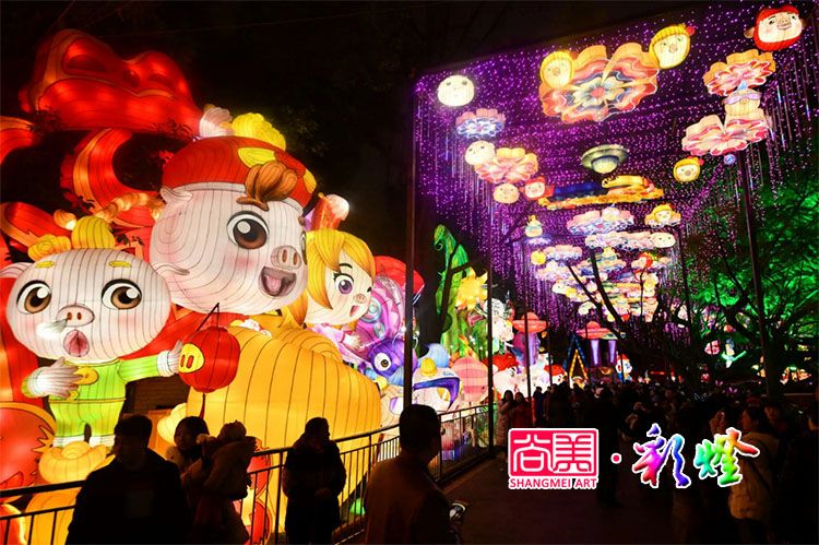 自貢彩燈體現(xiàn)了中國(guó)人的哪些民俗文化情感？